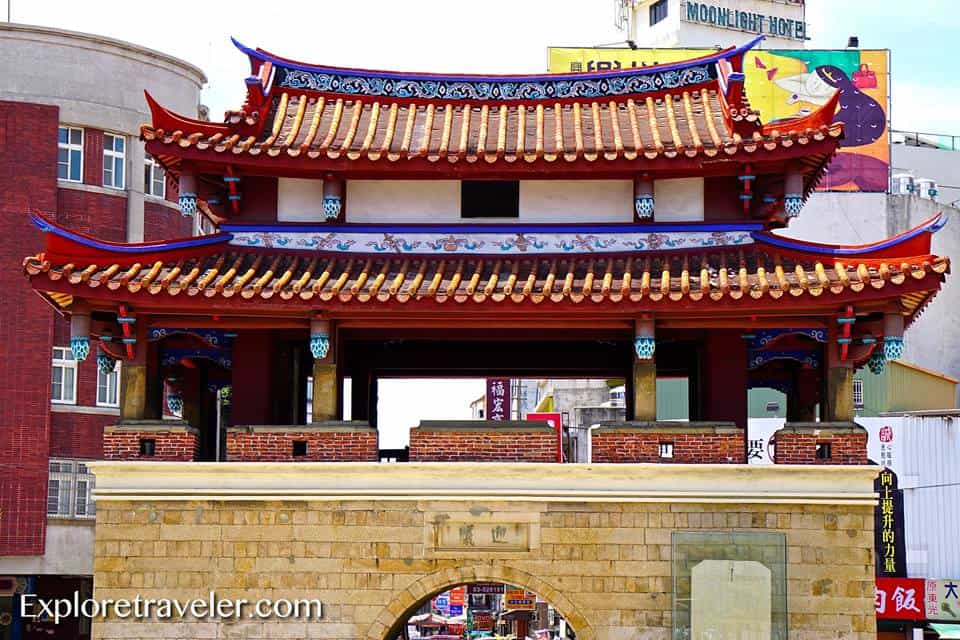 Місто Синьчжу та Східні ворота Тайвань