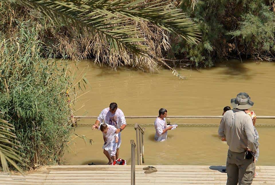 耶稣受洗地在约旦河上