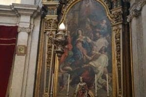 ExploreTraveler Presents: Exploring Lisbon Portugal Part 1 - A statue in front of a mirror posing for the camera - Lisbon