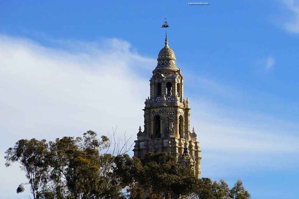 برج الجرس التاريخي في حديقة بالبوا