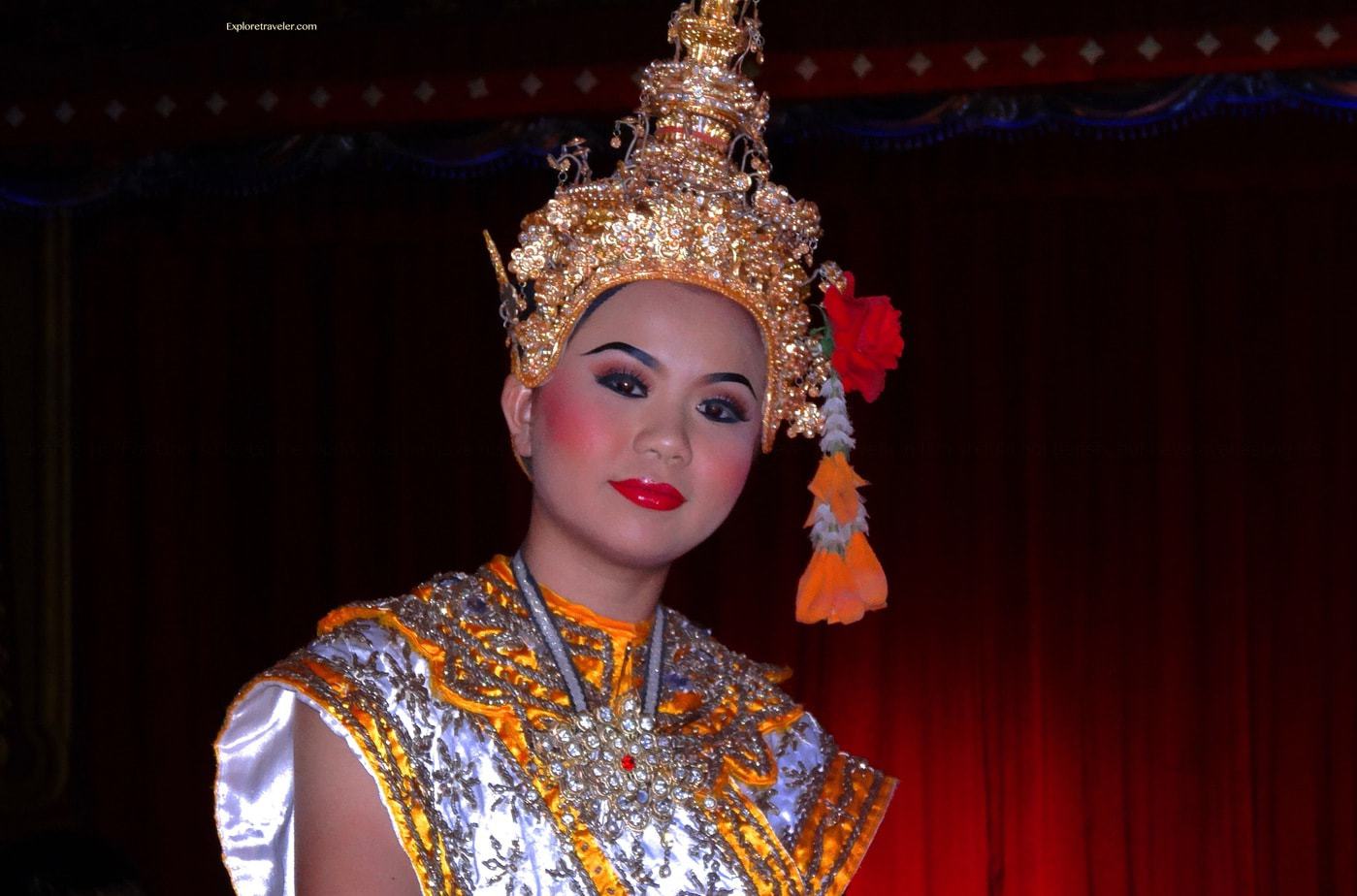 태국 전통 춤은 고대 샴 시대로 거슬러 올라갑니다.