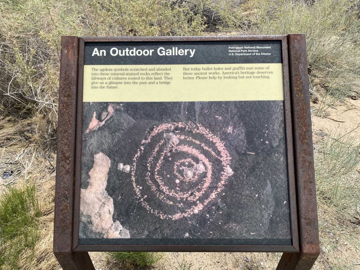 Boca Negra Canyon Trails - Petroglyph National Monument (U.S.