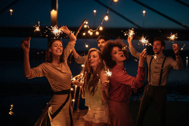 What Do You Need to Know About a Dubai Dhow Cruise? 2 Entertainment at the Dubai Dhow Cruise