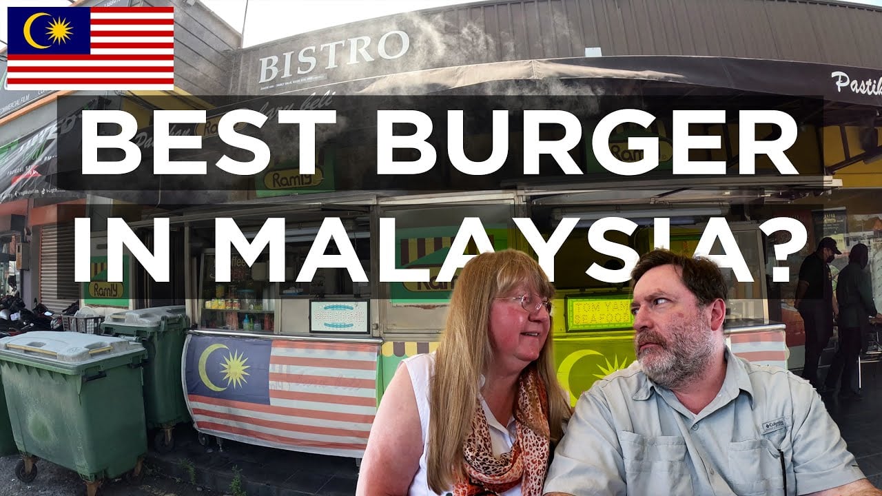 Trying the Famous Kuala Lumpur Ramly Burger